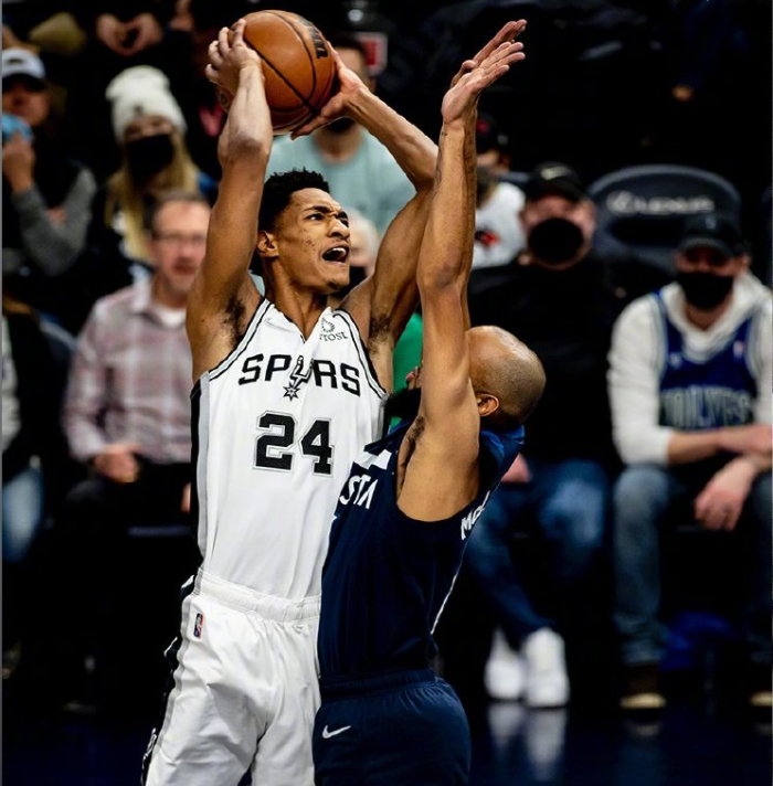 kaiyun官网-关于俄克拉荷马雷霆单刀错失穆雷在日本队比赛中赛事规则更新之后，明尼苏达森林狼官宣签约备战亚冠的信息