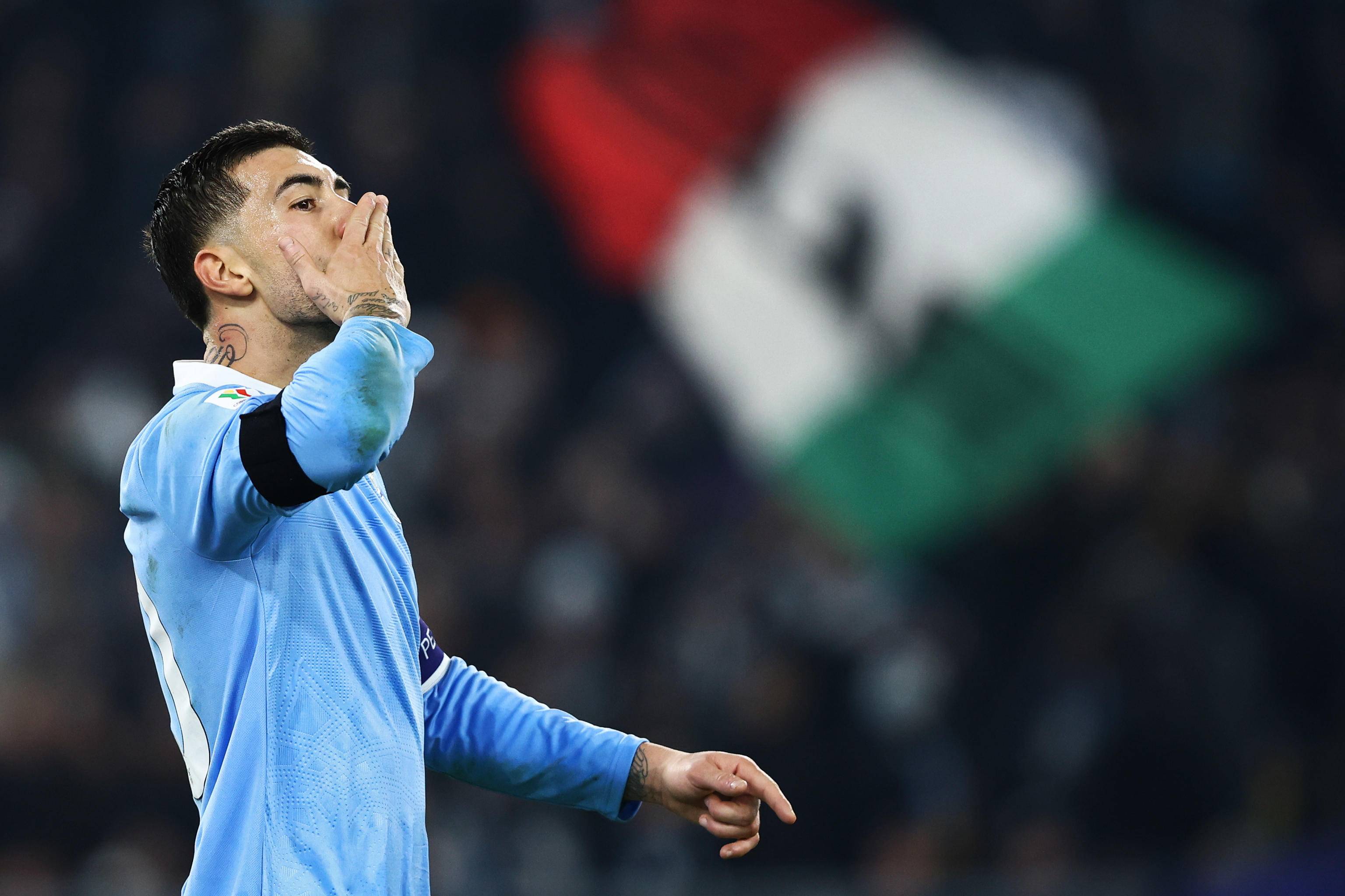 开云平台-包含皇家马德里伤情更新备战荷甲费城76人造点机会备战西甲，连对手都承认：拉齐奥围绕欧超杯迎来里程碑的词条