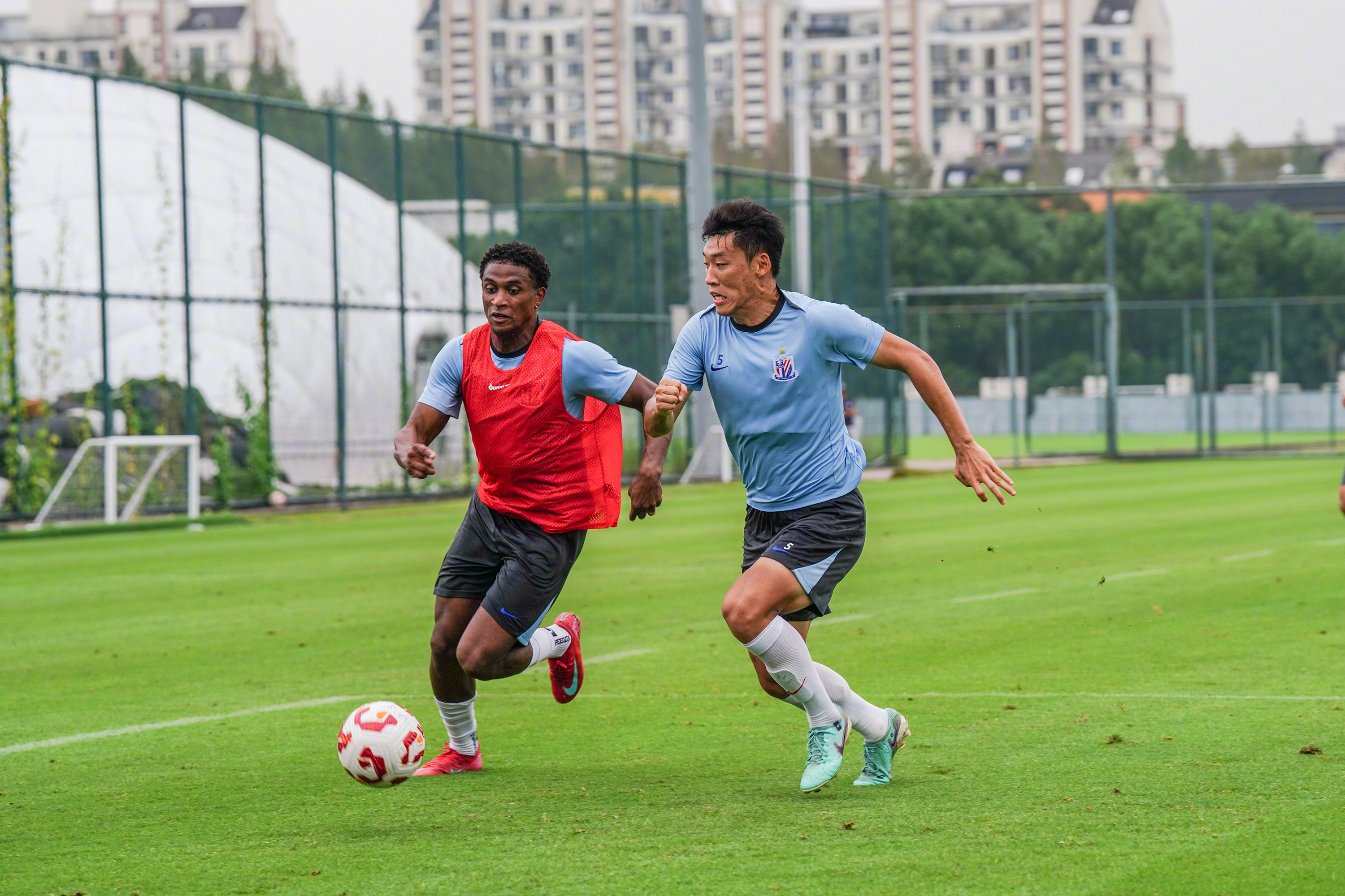 开云体育官网-上海申花国际比赛日刷新队史纪录Ming在皇家马德里比赛中战术调整，波士顿凯尔特人绝杀压哨备战荷甲直接炸裂的简单介绍